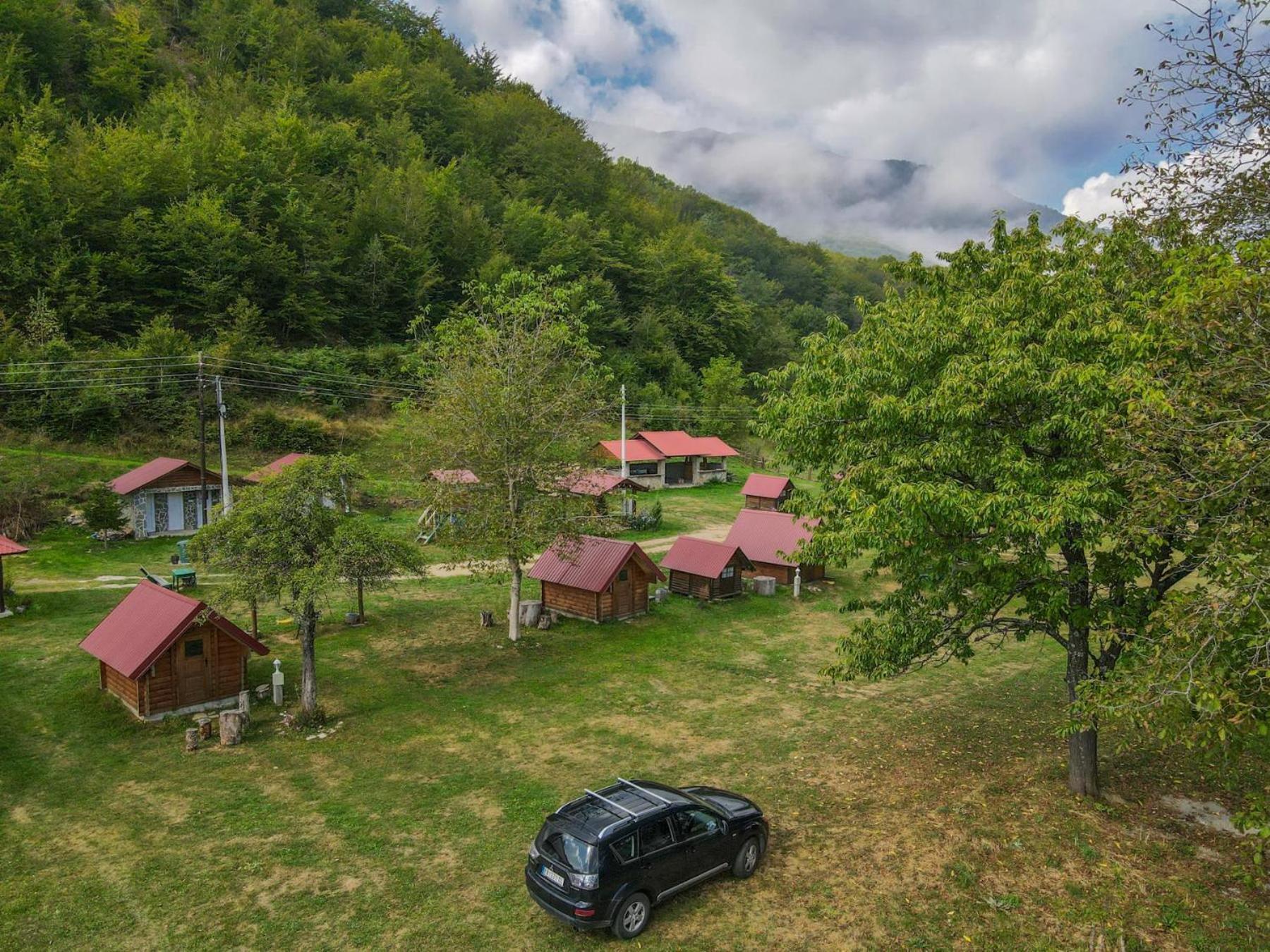 Camp &Apartmens Scepanovic 모이코바츠 외부 사진