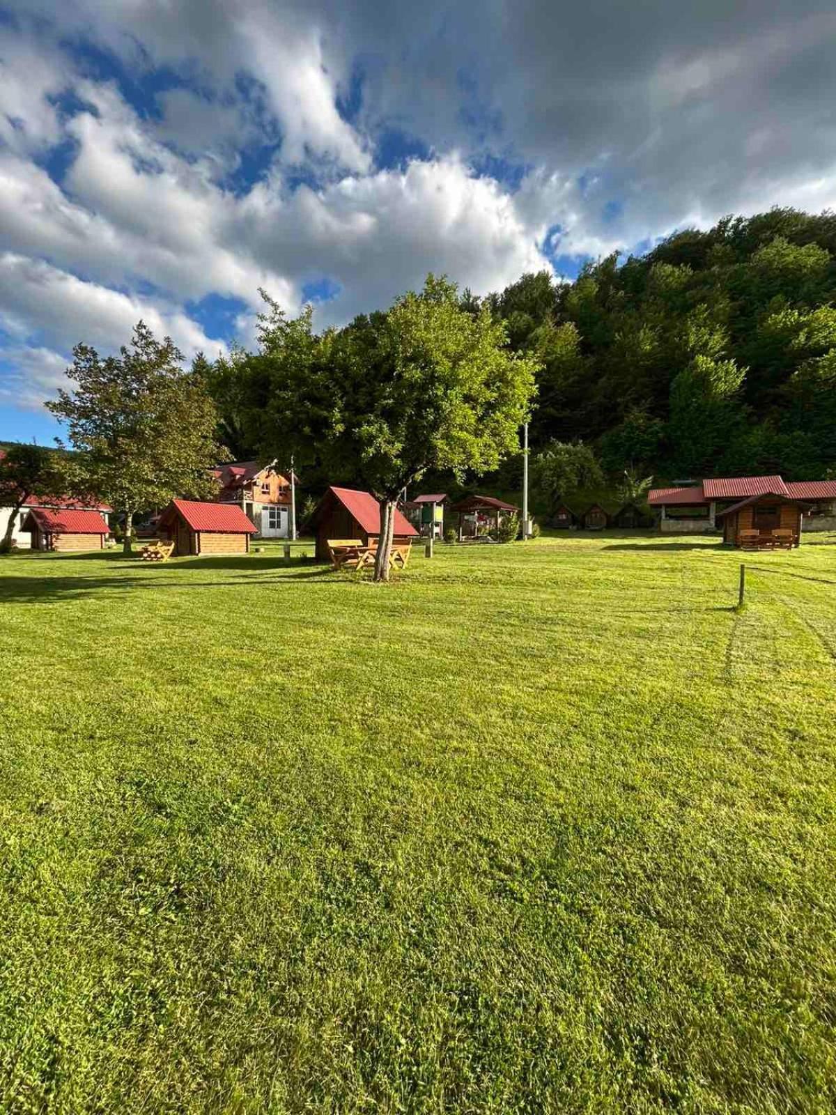 Camp &Apartmens Scepanovic 모이코바츠 외부 사진